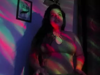 MaddieWillow's Live Sex Cam Show