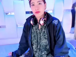SoojinSnow's Live Sex Cam Show