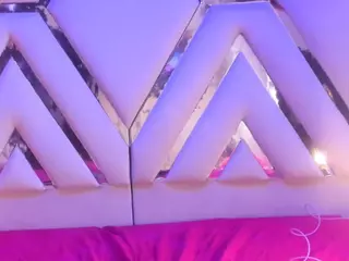 SoojinSnow's Live Sex Cam Show