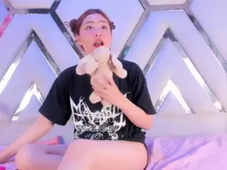 SoojinSnow's Live Sex Cam Show