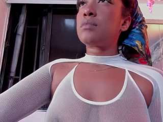 Live cam show with Ahlya