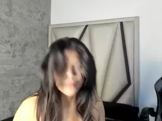 Aleja-02's Live Sex Cam Show