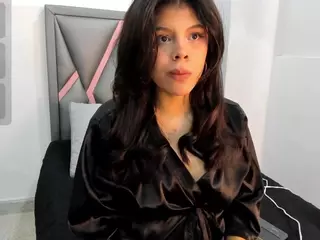 Aleja-02's Live Sex Cam Show