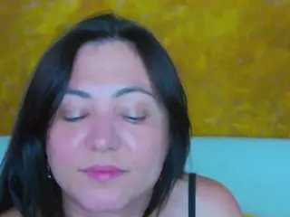 Amelyy-Milf's Live Sex Cam Show