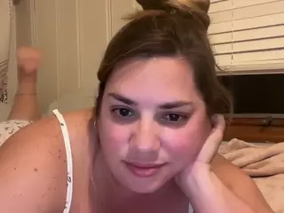 curvybrat's Live Sex Cam Show