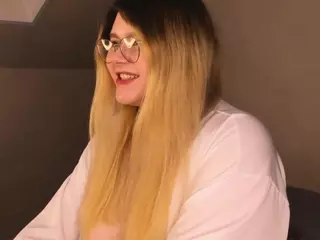 Evelyn-Harmony's Live Sex Cam Show