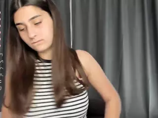 FalineHawkinson's Live Sex Cam Show