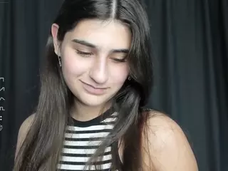 FalineHawkinson's Live Sex Cam Show