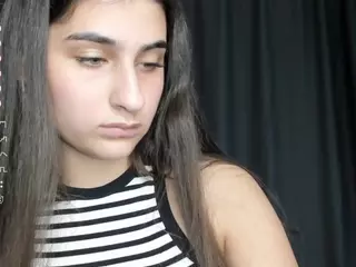 FalineHawkinson's Live Sex Cam Show