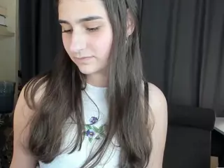 FalineHawkinson's Live Sex Cam Show