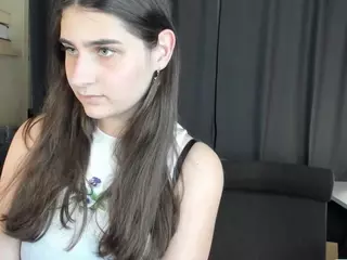 FalineHawkinson's Live Sex Cam Show