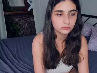 FalineHawkinson's Live Sex Cam Show