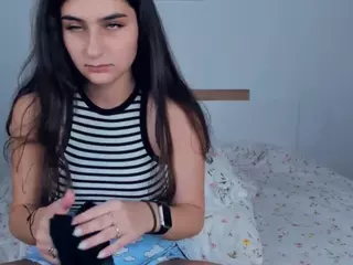 FalineHawkinson's Live Sex Cam Show