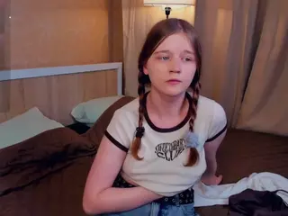 MariamBucker's Live Sex Cam Show