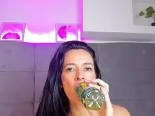 mysticarito's Live Sex Cam Show