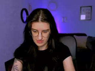 tiffany-sika's Live Sex Cam Show