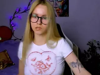 tiffany-sika's Live Sex Cam Show