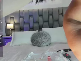 Beverly-johnson's Live Sex Cam Show