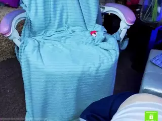 LollaLewis's Live Sex Cam Show