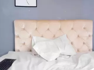 Soe-Laraa's Live Sex Cam Show