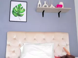 Soe-Laraa's Live Sex Cam Show