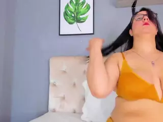 Soe-Laraa's Live Sex Cam Show