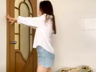 Julia's Live Sex Cam Show