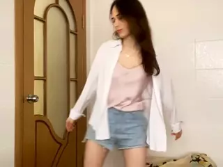 Julia's Live Sex Cam Show