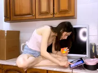 Julia's Live Sex Cam Show