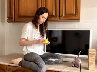 Julia's Live Sex Cam Show