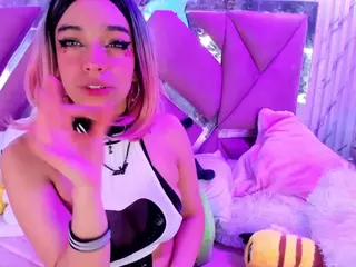 Akane-Hikari's Live Sex Cam Show