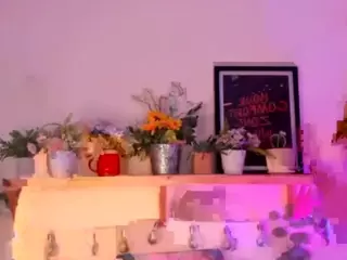 Anyeliic's Live Sex Cam Show