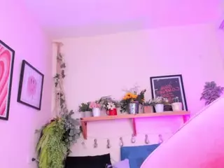 Anyeliic's Live Sex Cam Show