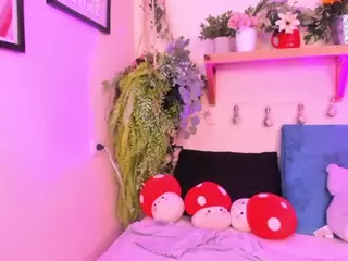 Anyeliic's Live Sex Cam Show