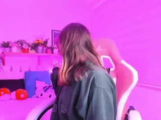 Anyeliic's Live Sex Cam Show