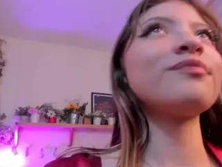 Anyeliic's Live Sex Cam Show