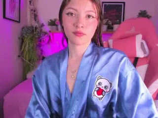 Anyeliic's Live Sex Cam Show