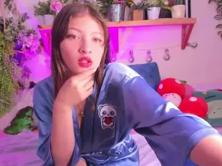 Anyeliic's Live Sex Cam Show