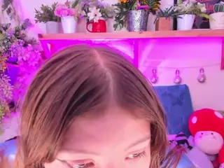 Anyeliic's Live Sex Cam Show