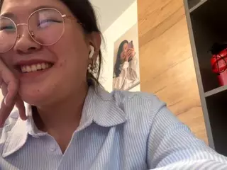 Ella's Live Sex Cam Show