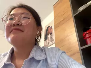 Ella's Live Sex Cam Show