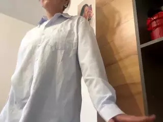 Ella's Live Sex Cam Show