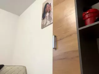 Ella's Live Sex Cam Show