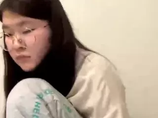Ella's Live Sex Cam Show