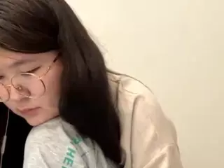 Ella's Live Sex Cam Show