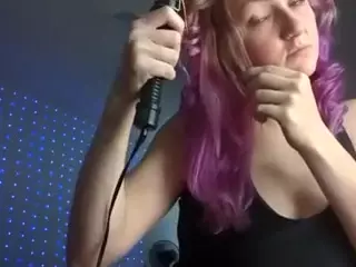 guitarchikk's Live Sex Cam Show