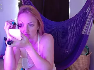 guitarchikk's Live Sex Cam Show