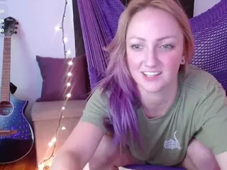 guitarchikk's Live Sex Cam Show