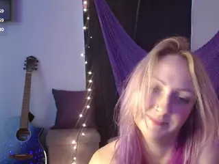 guitarchikk's Live Sex Cam Show