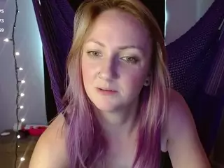 guitarchikk's Live Sex Cam Show